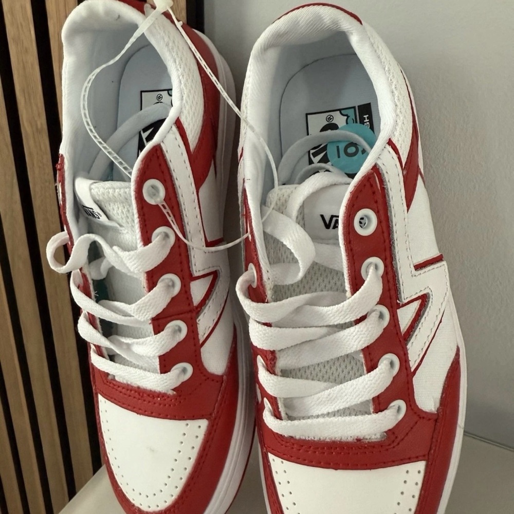 Vans Women's Red and White Sneakers - Picture 2 of 6